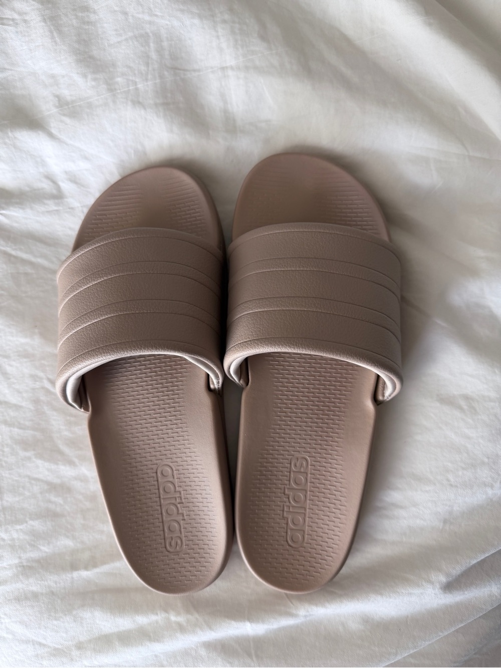 adidas Men’s Cloudfoam Slides in Beige Taupe worn once